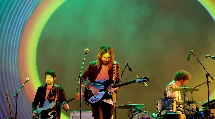 Tour Structure and Key Dates