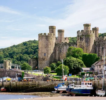uk-wales-conwy-harbour-and-castl